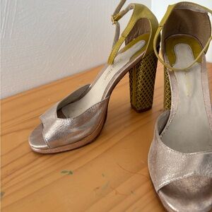 Liu Jo Gold and Yellow Open-Toe Heels